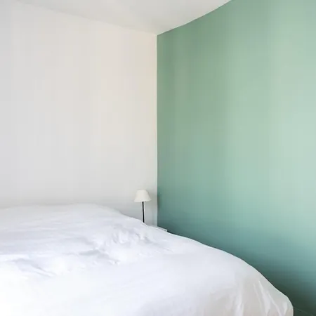 Nice 53 M Near Canal Saint-martin Апартаменты Париж