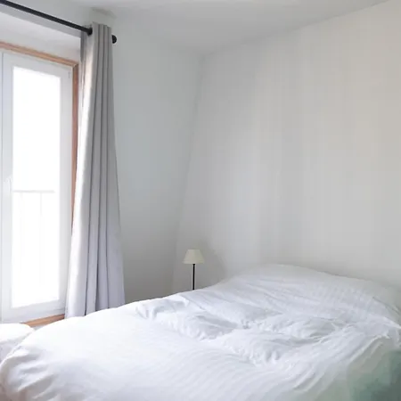 Апартаменты Nice 53 M Near Canal Saint-martin