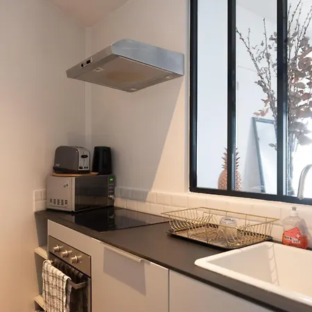Nice 53 M Near Canal Saint-martin Апартаменты
